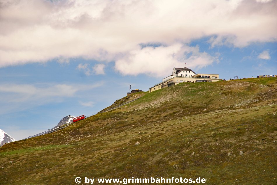 Muottas Muragl mit Standseilbahn
