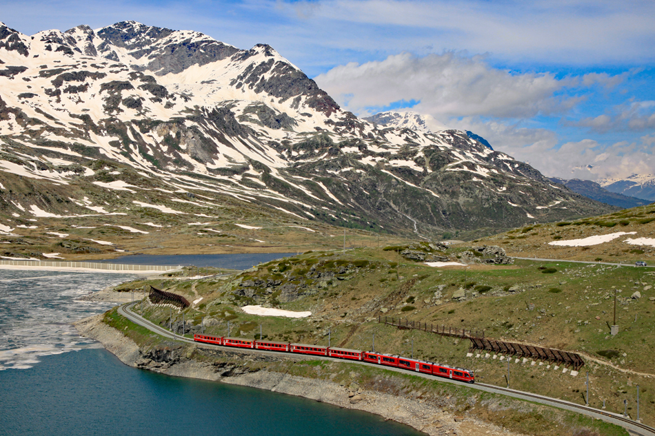 Lago Bianco mit Zug nach Tirano