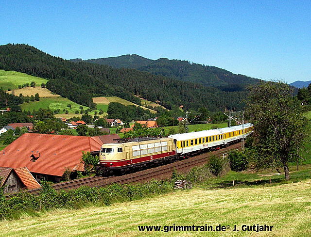 103 222 auf der Schwarzwaldbahn