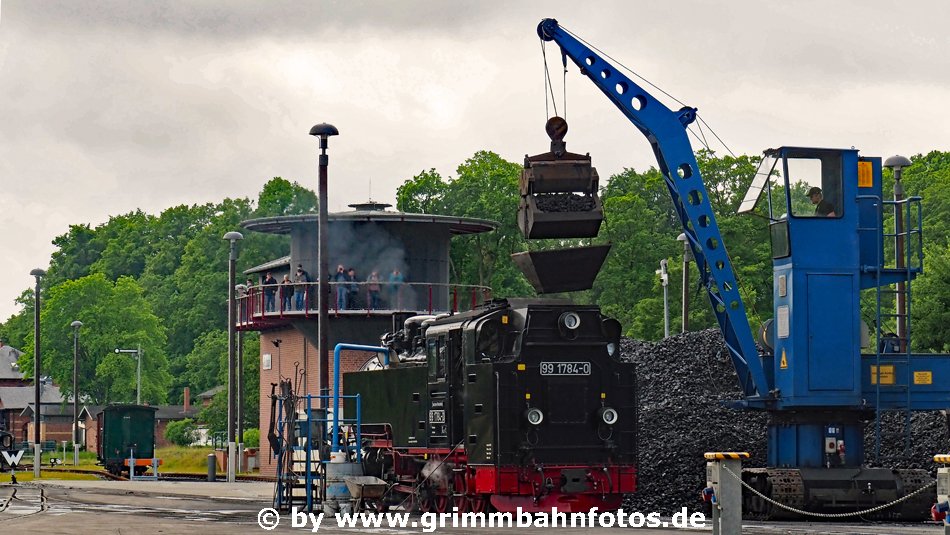 99 1784 Trichter-Bekohlung in Putbus