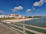 Ostseebad BInz - Kursaal mit Strand