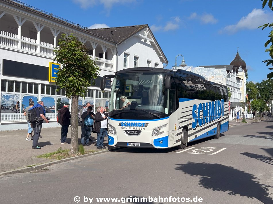 Unser Bus am Einstiegsort Edeka Preller BInz