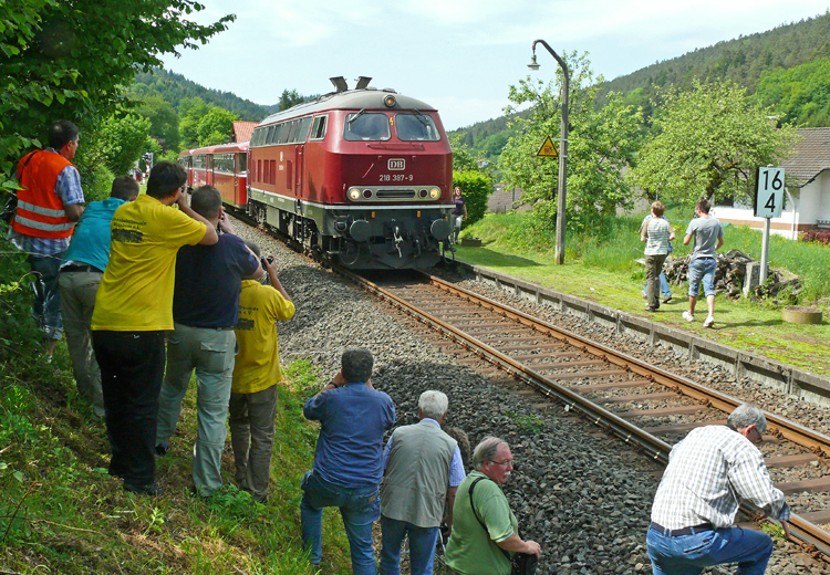 Schöllenbach-Hesseneck - Fans beim Fuzzen