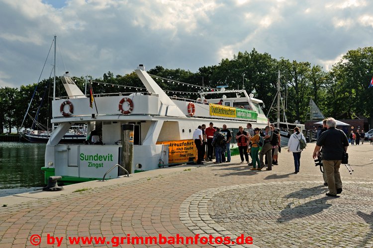 MS Sundevit im Hafen Lauterbach