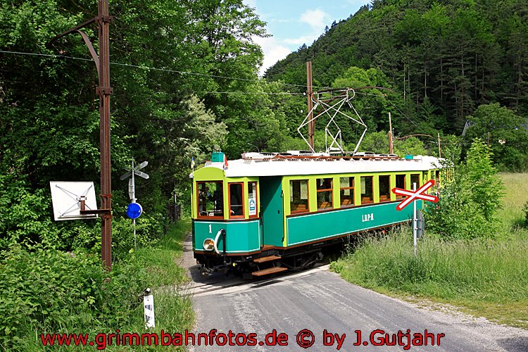 TW 1 bei Hst. Kurhaus - Höllentalbahn