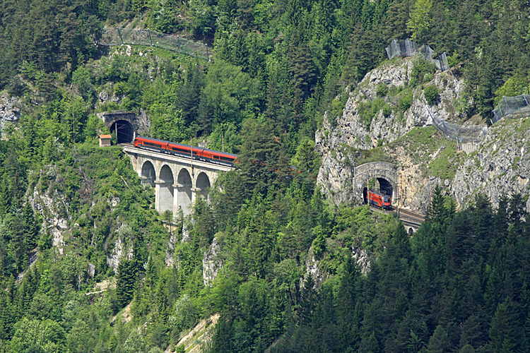 Railjet am  Semmering