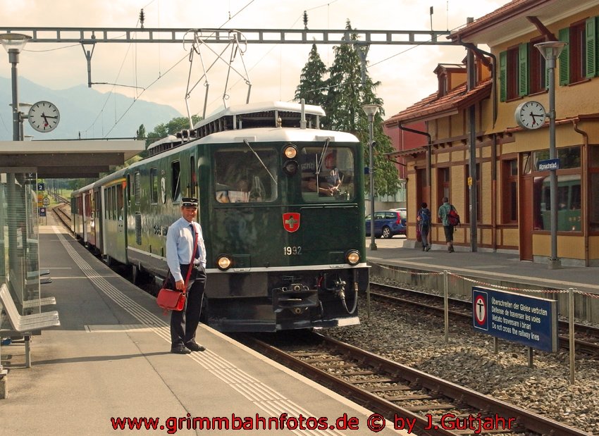 Halt der Muni in Alpnachstad