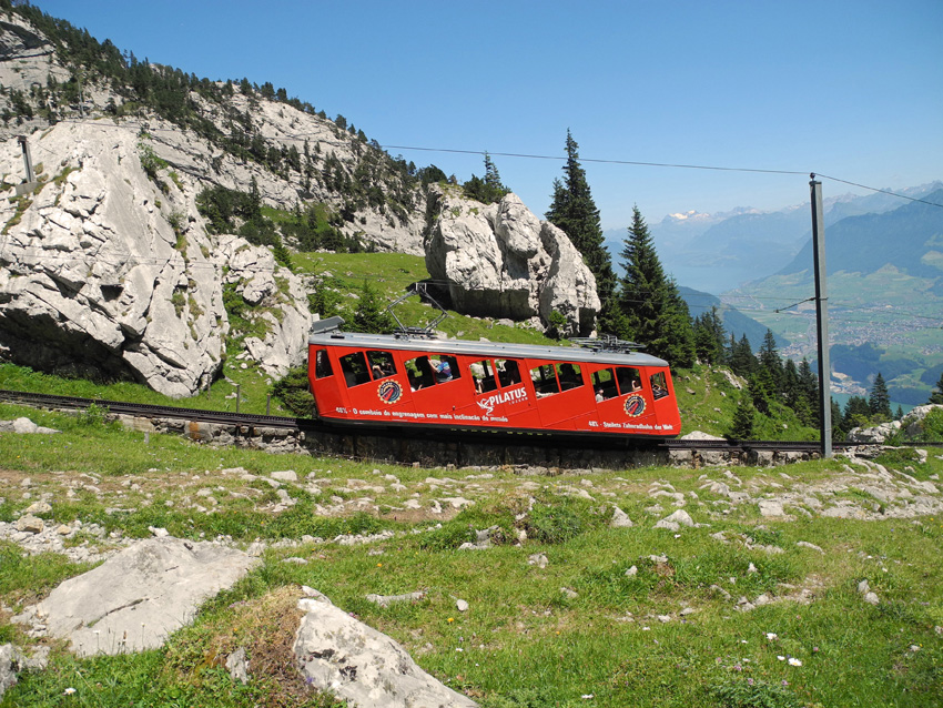 Pilatusbahn, Fels und Panorama