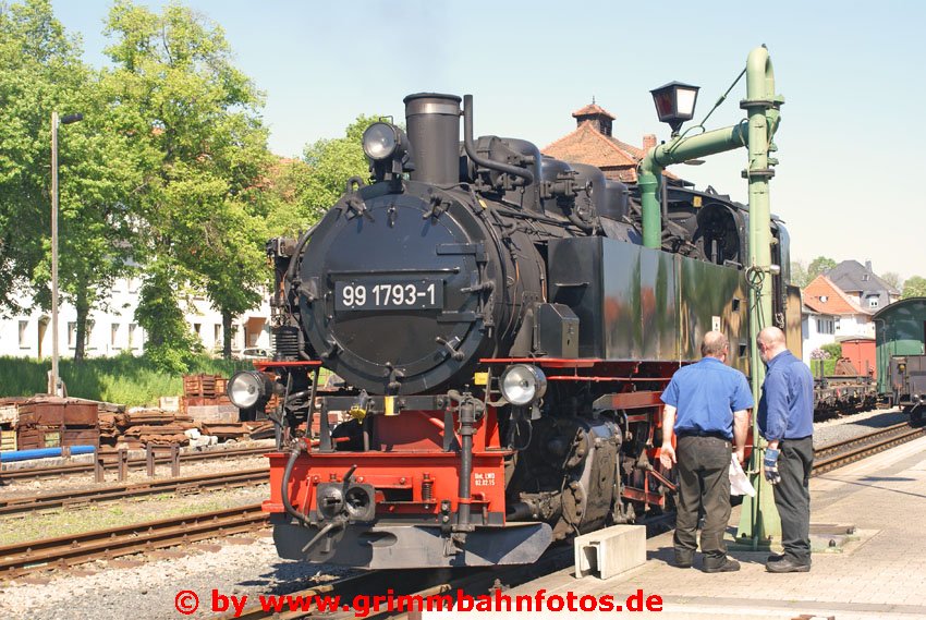 99 1793 beim Wasserfassen in Dipps