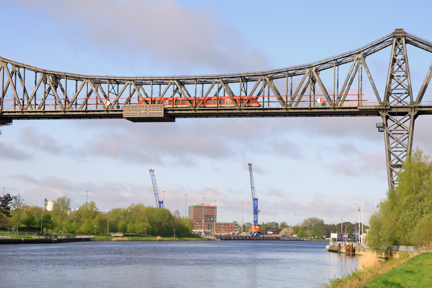 DB AG 648 auf der Hochbrücke