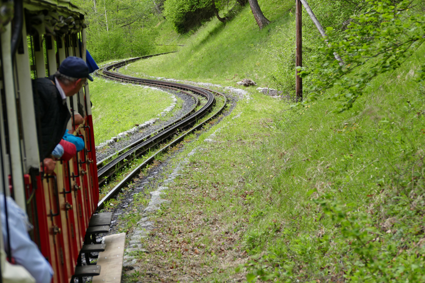 Kurvig bergan mit der ACHENSEEBAHN