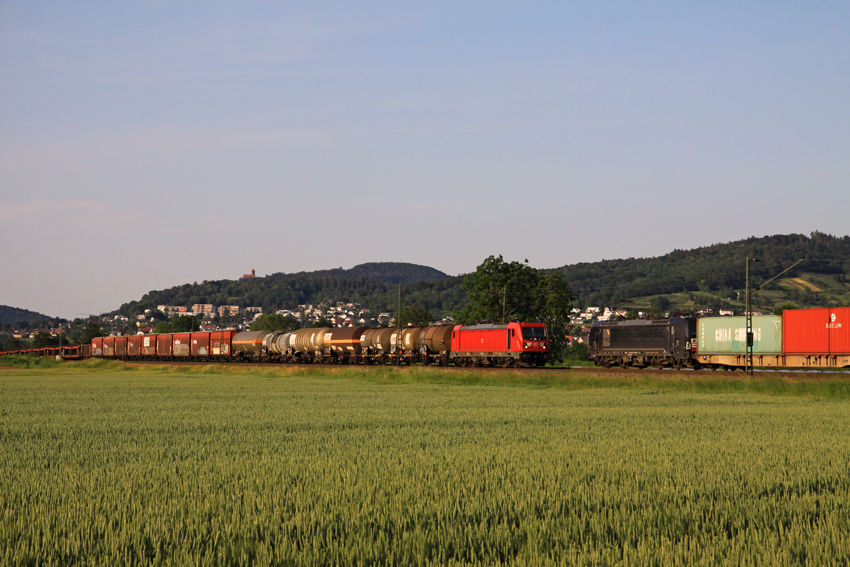 DB 187 trifft MRCE Vectron