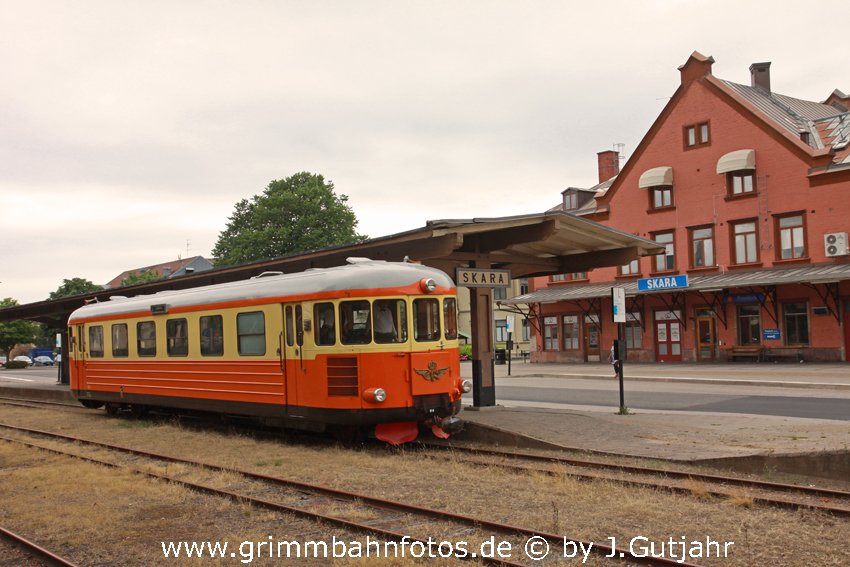 Schienenbus in Skara