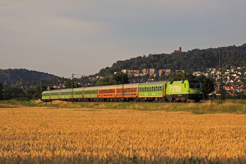 Flixtrain mit ES 64 U2 bei Weinheim
