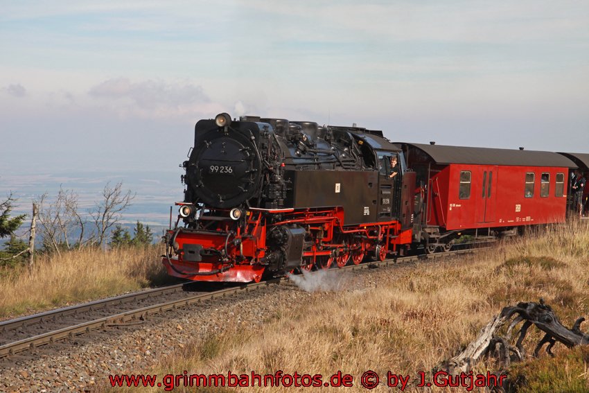 99 236 auf Bergfahrt mit "Talblick"