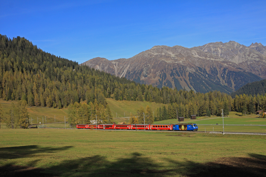 RhB Lok 652 HCD vor Davos Wolfgang