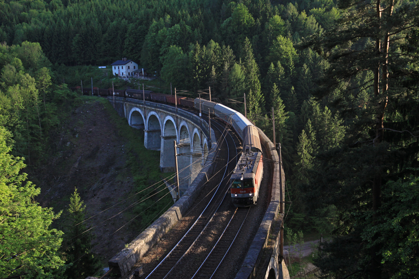 Semmering Kalte Rinne mit ÖBB 1144.077