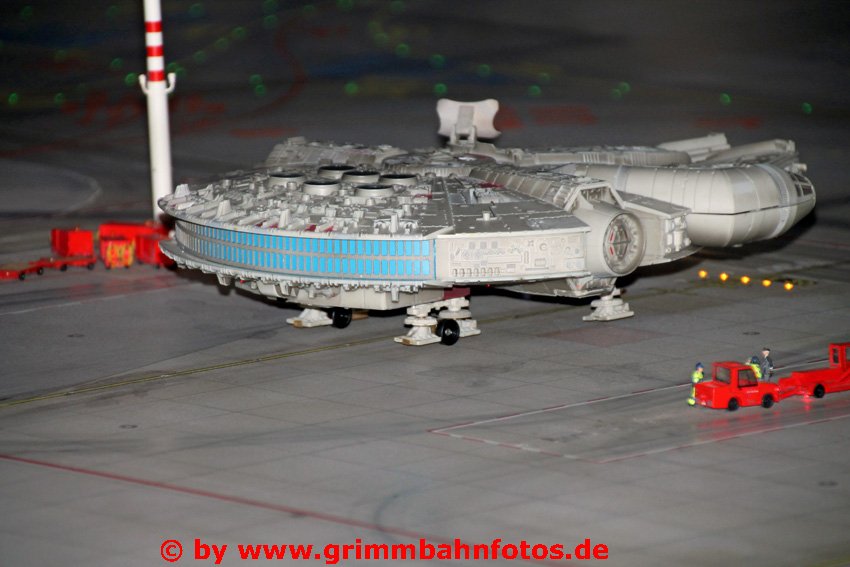 UFO am Wunderland Flughafen