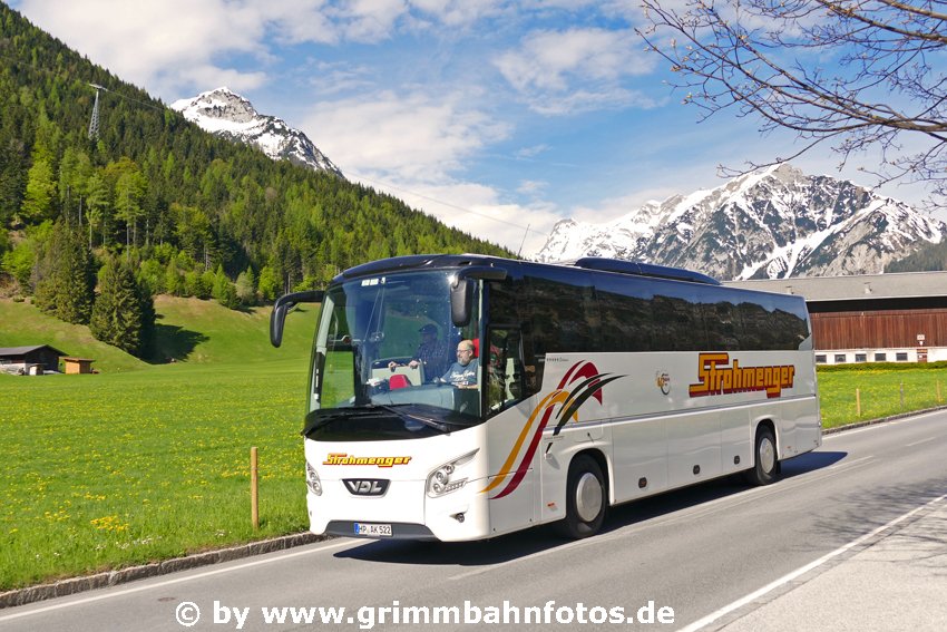 Panoramabild mit Strohmenger Bus in Pertisau
