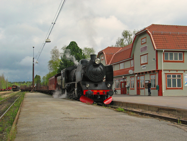 E 10  1742 im Bahnhof von Sveg